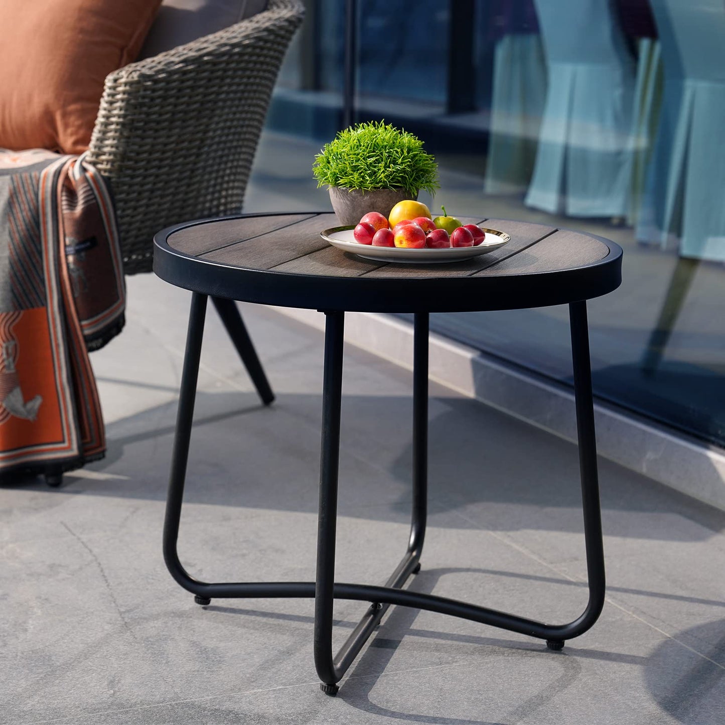 Grand patio Outdoor Side Table, 18-inch Small Round Side Table, Black Patio End Table with Adjustable Feet, Elegant Accent Side Table for Balcony Porch Deck Poolside